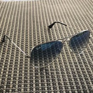 Ray Ban 3025 Aviators Gradient Blue/Silver